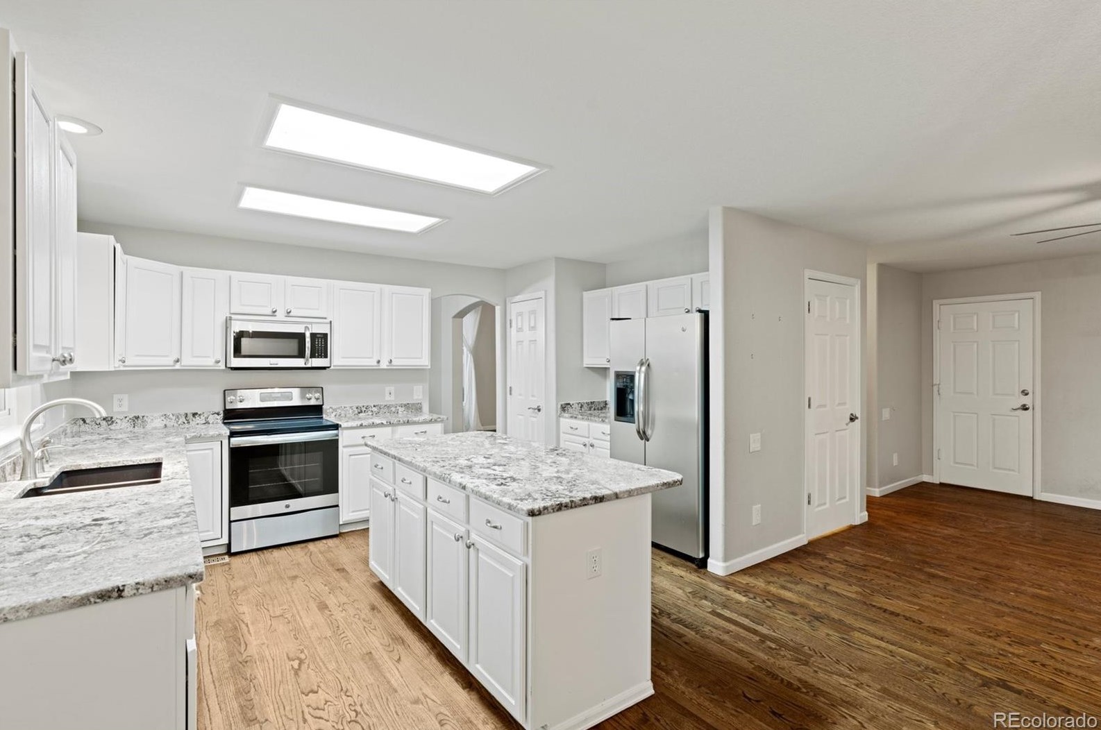 3354 White Oak St, Littleton CO 80129-6307 exterior