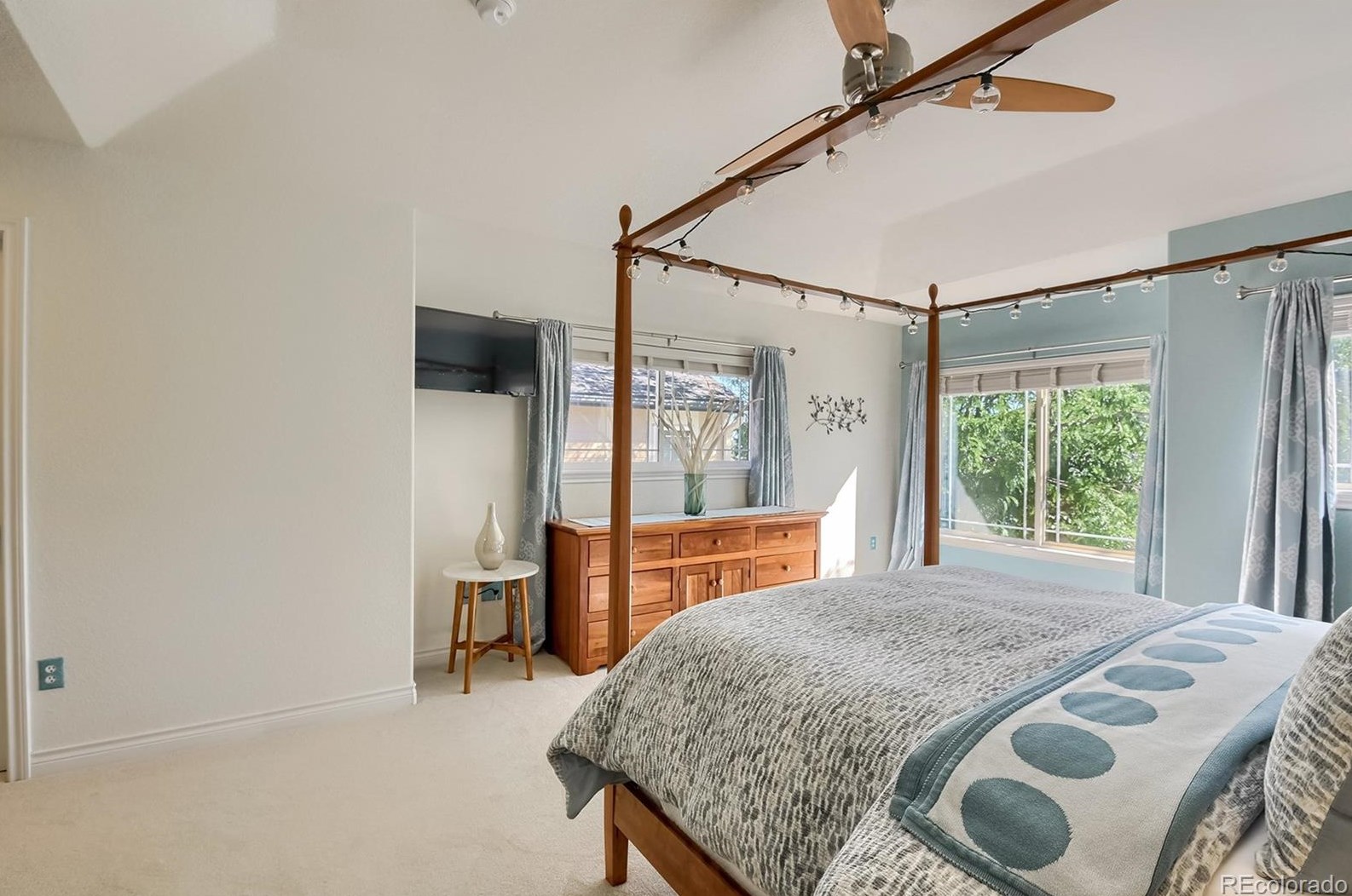 4333 Queen Ct, Littleton CO 80127-3302 exterior