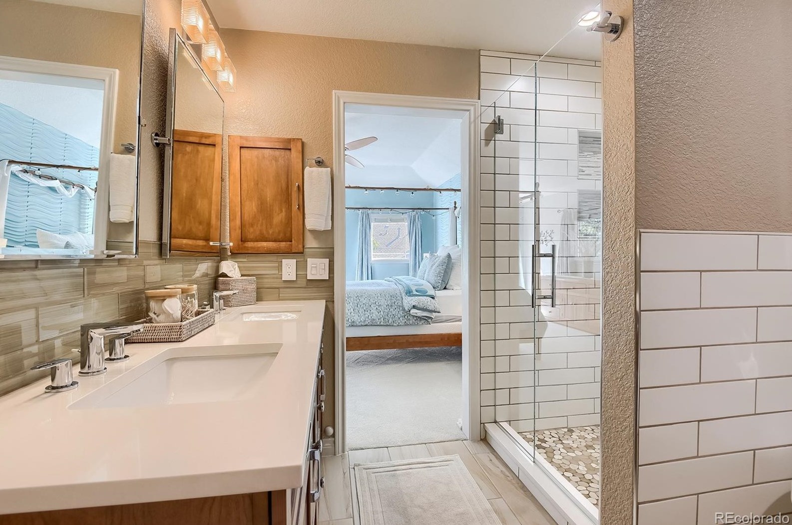 4333 Queen Ct, Littleton CO 80127-3302 exterior