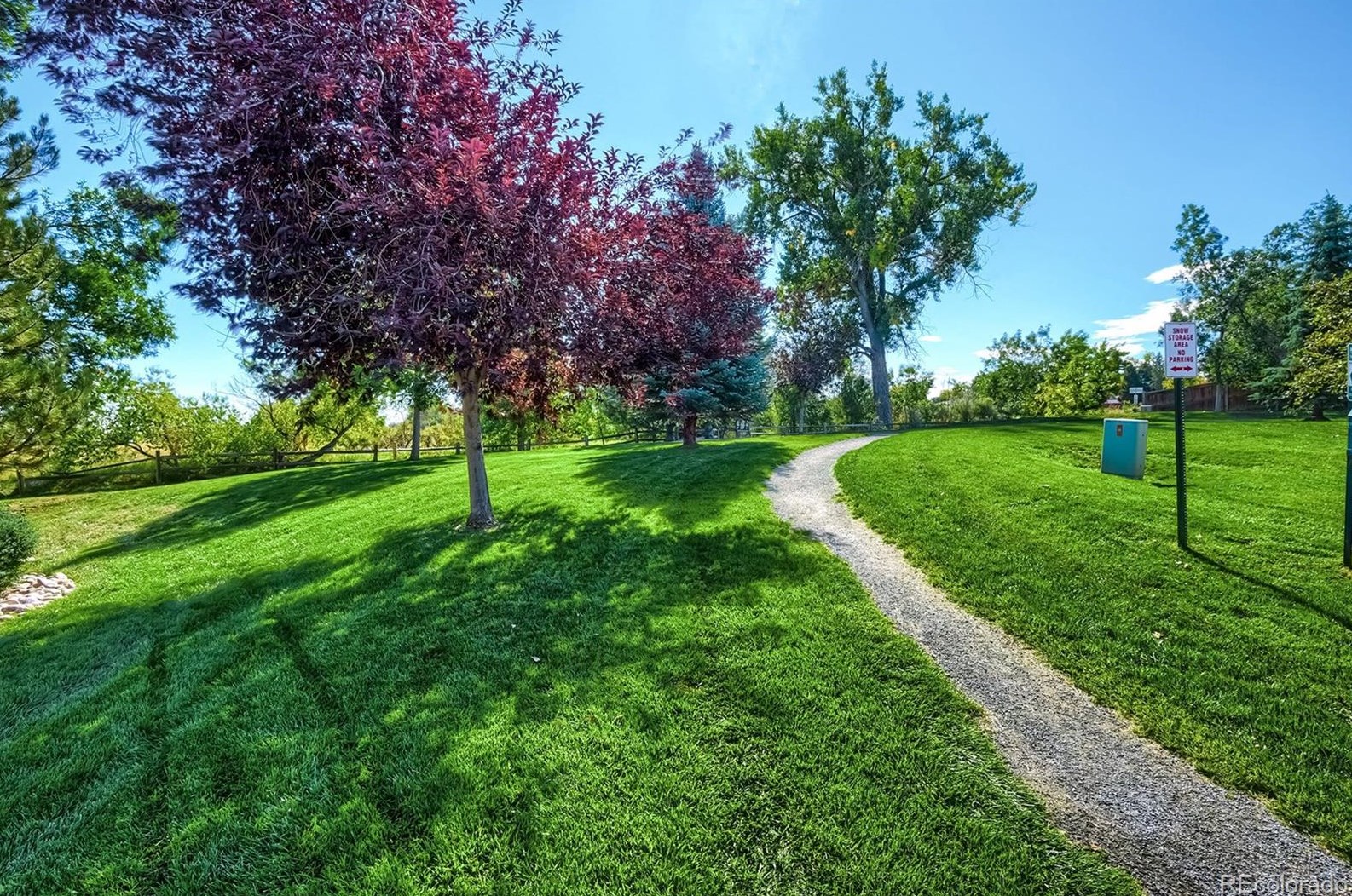 4333 Queen Ct, Littleton CO 80127-3302 exterior