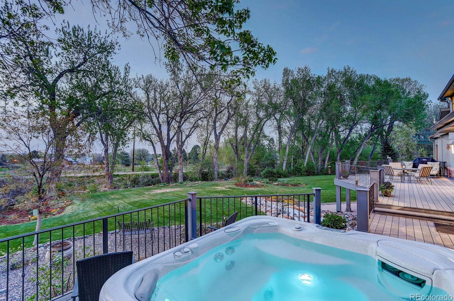 2201 Dry Crk Rd, Littleton CO 80120-8048 exterior