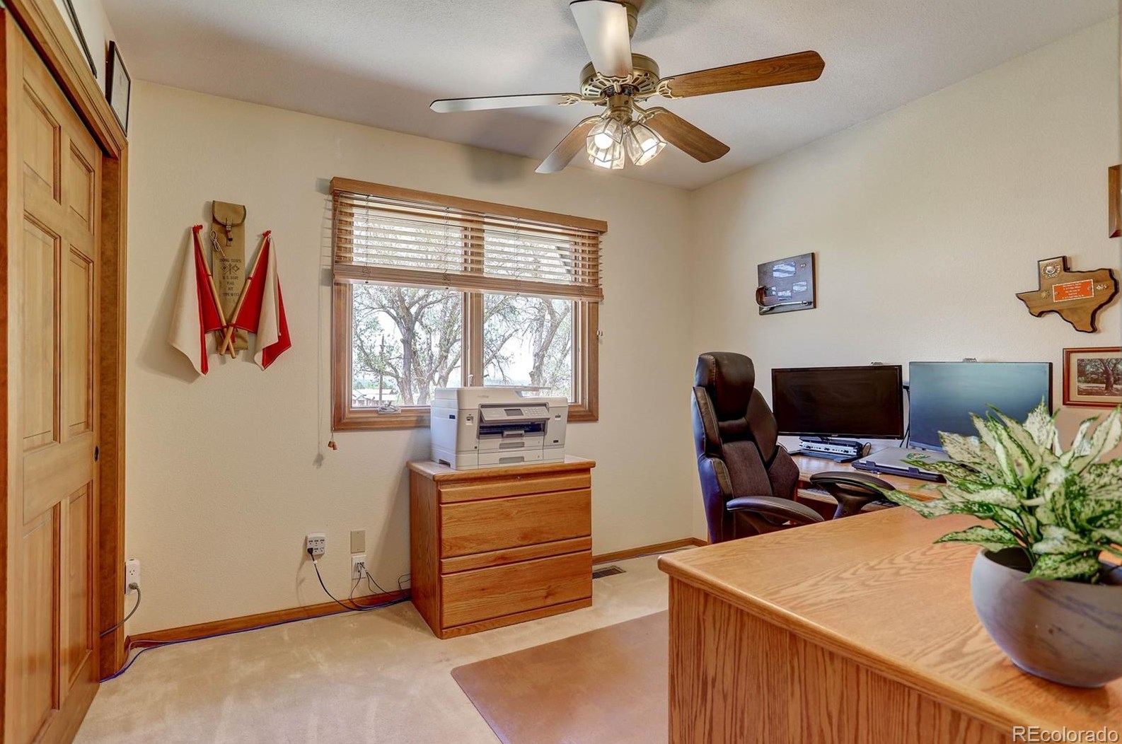 2201 Dry Crk Rd, Littleton CO 80120-8048 exterior