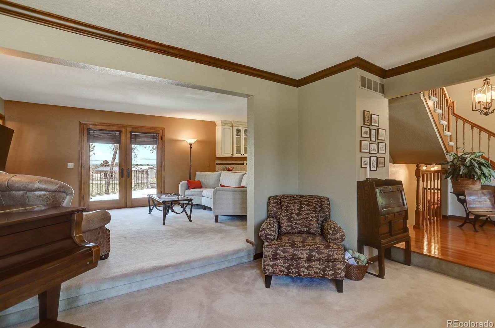 2201 Dry Crk Rd, Littleton CO 80120-8048 exterior