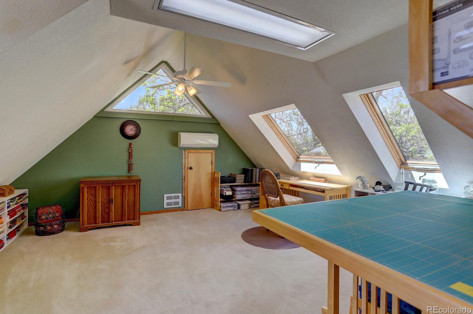 2201 Dry Crk Rd, Littleton CO 80120-8048 exterior