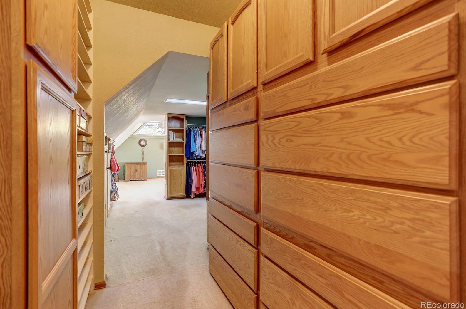 2201 Dry Crk Rd, Littleton CO 80120-8048 exterior