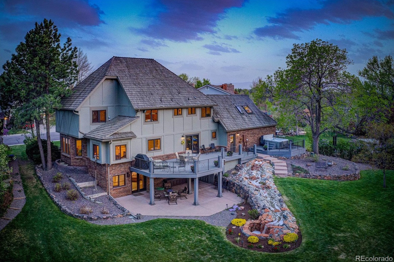 2201 Dry Crk Rd, Littleton CO 80120-8048 exterior