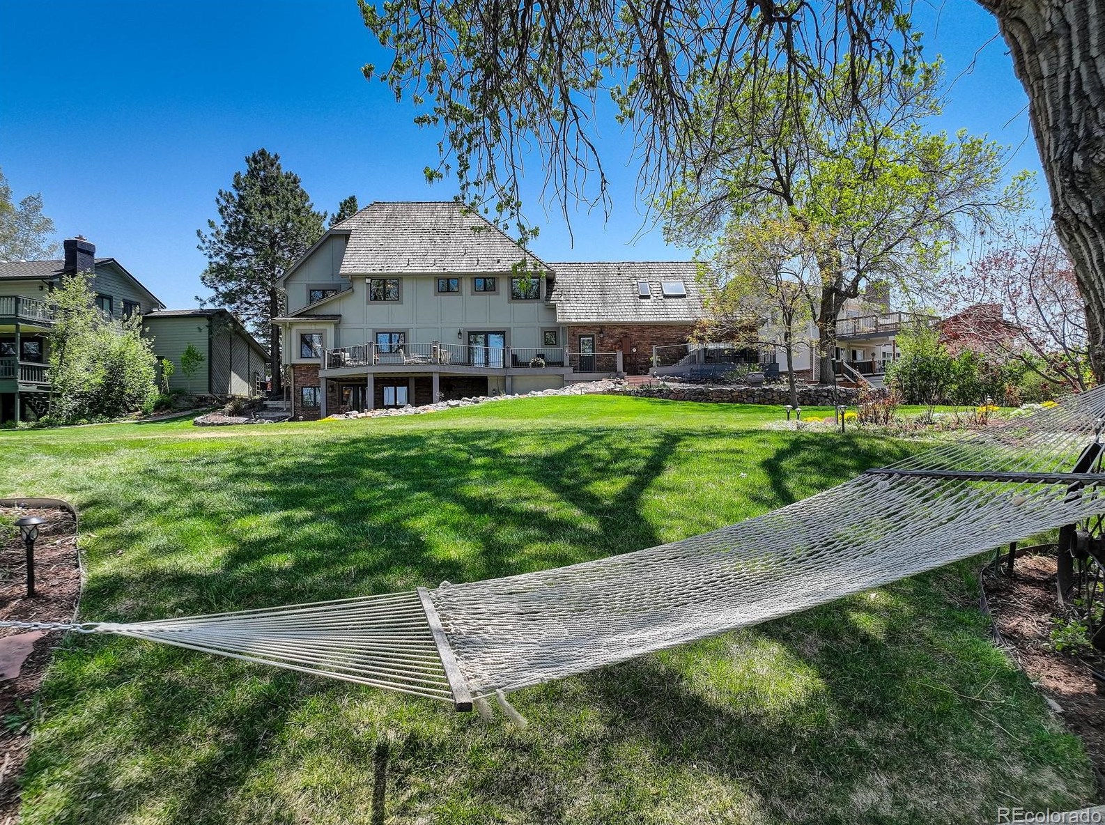 2201 Dry Crk Rd, Littleton CO 80120-8048 exterior