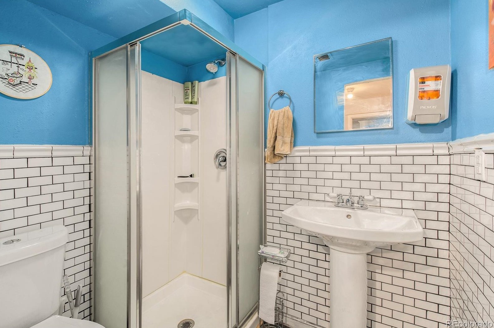 7026 Rowland Ave, Littleton CO 80128-4722 exterior