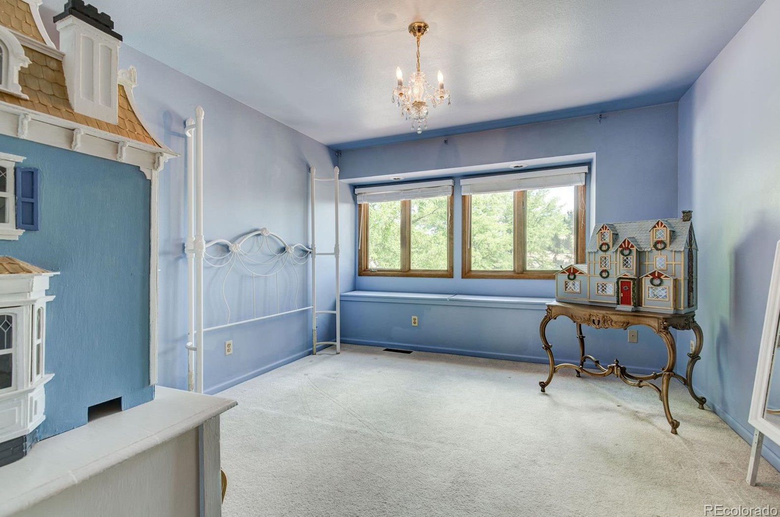 7913 Franklin Ct, Littleton CO 80122-3252 exterior