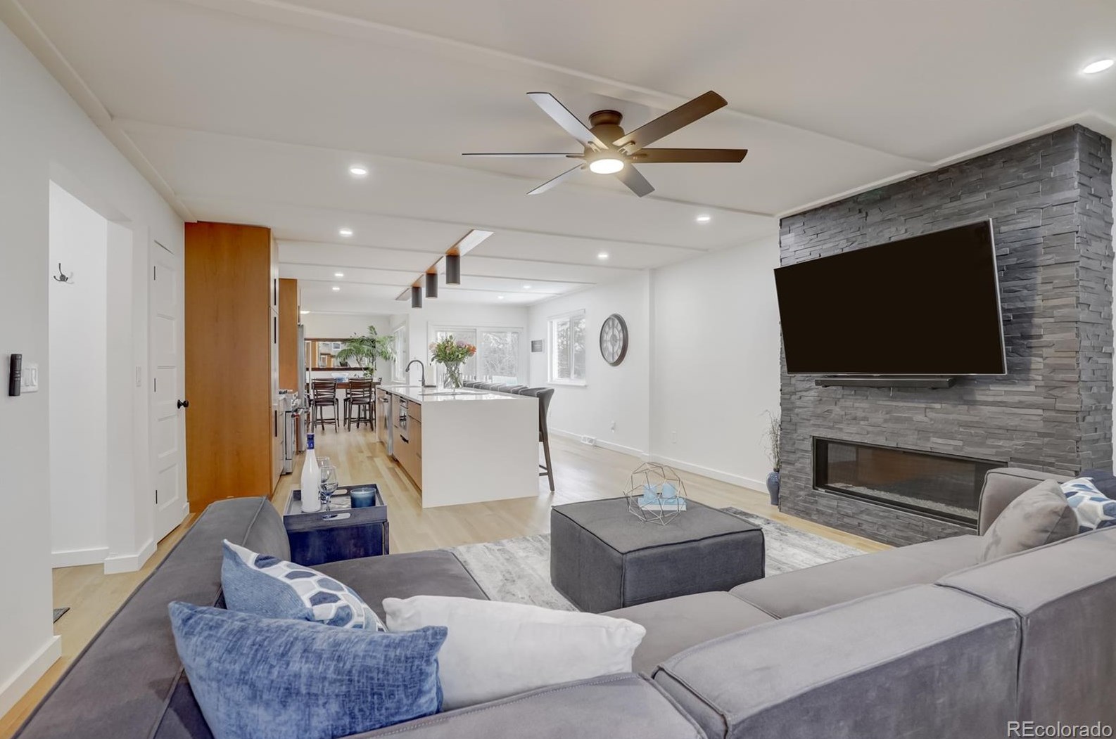 7107 Dudley Dr, Arvada CO  80004-1745 exterior