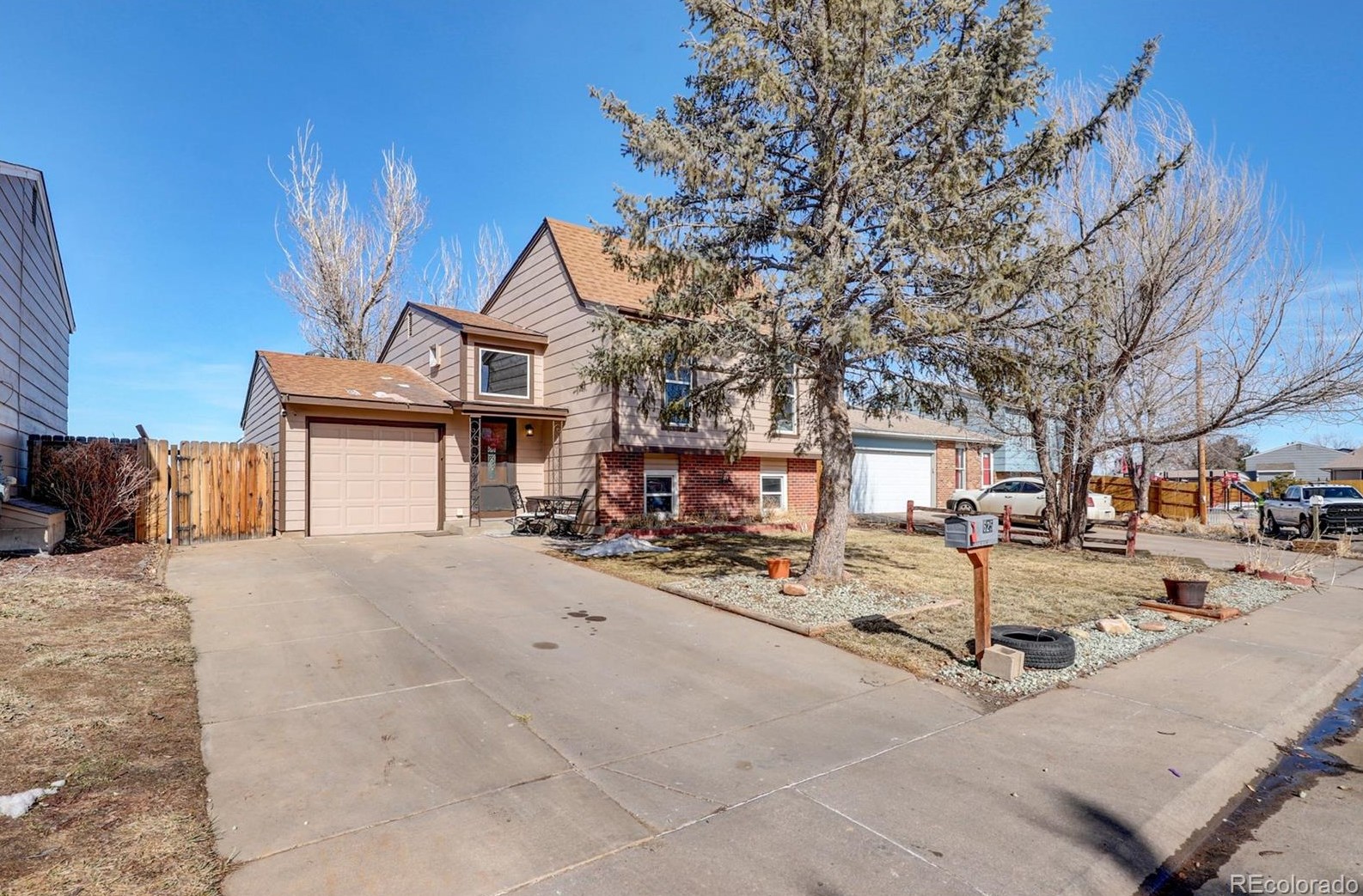 625 Madison Way, Bennett, CO 80102-7834