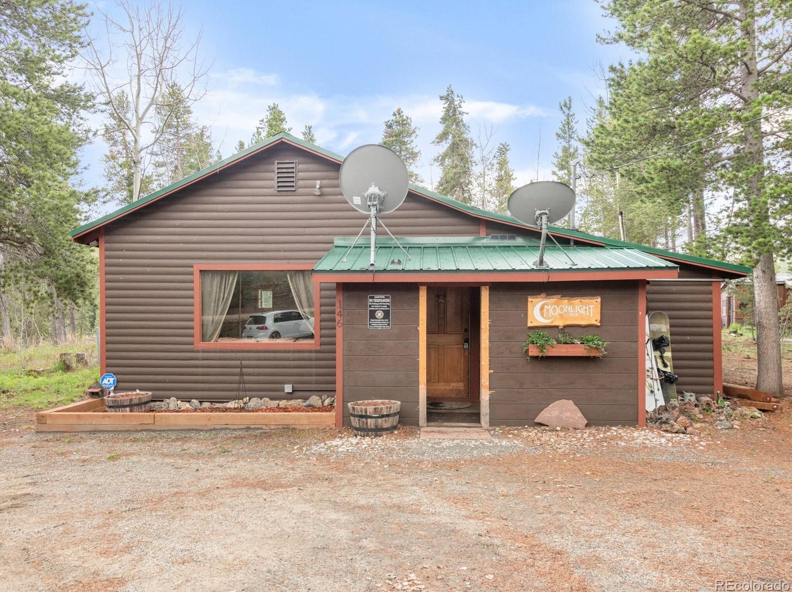 146 Dynamite Dr, Arvada, CO 80422-4598