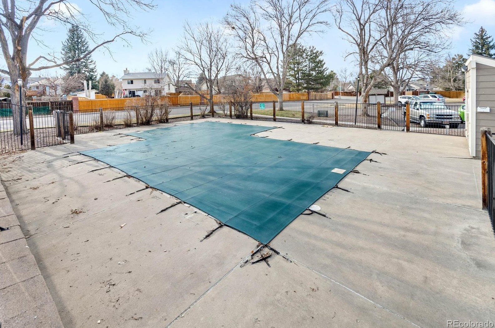 4896 Dudley St, Littleton CO  80123-1950 exterior