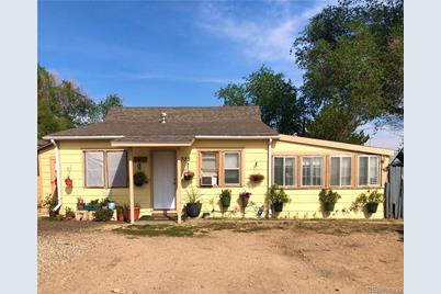 703 E 18th Street - Photo 1