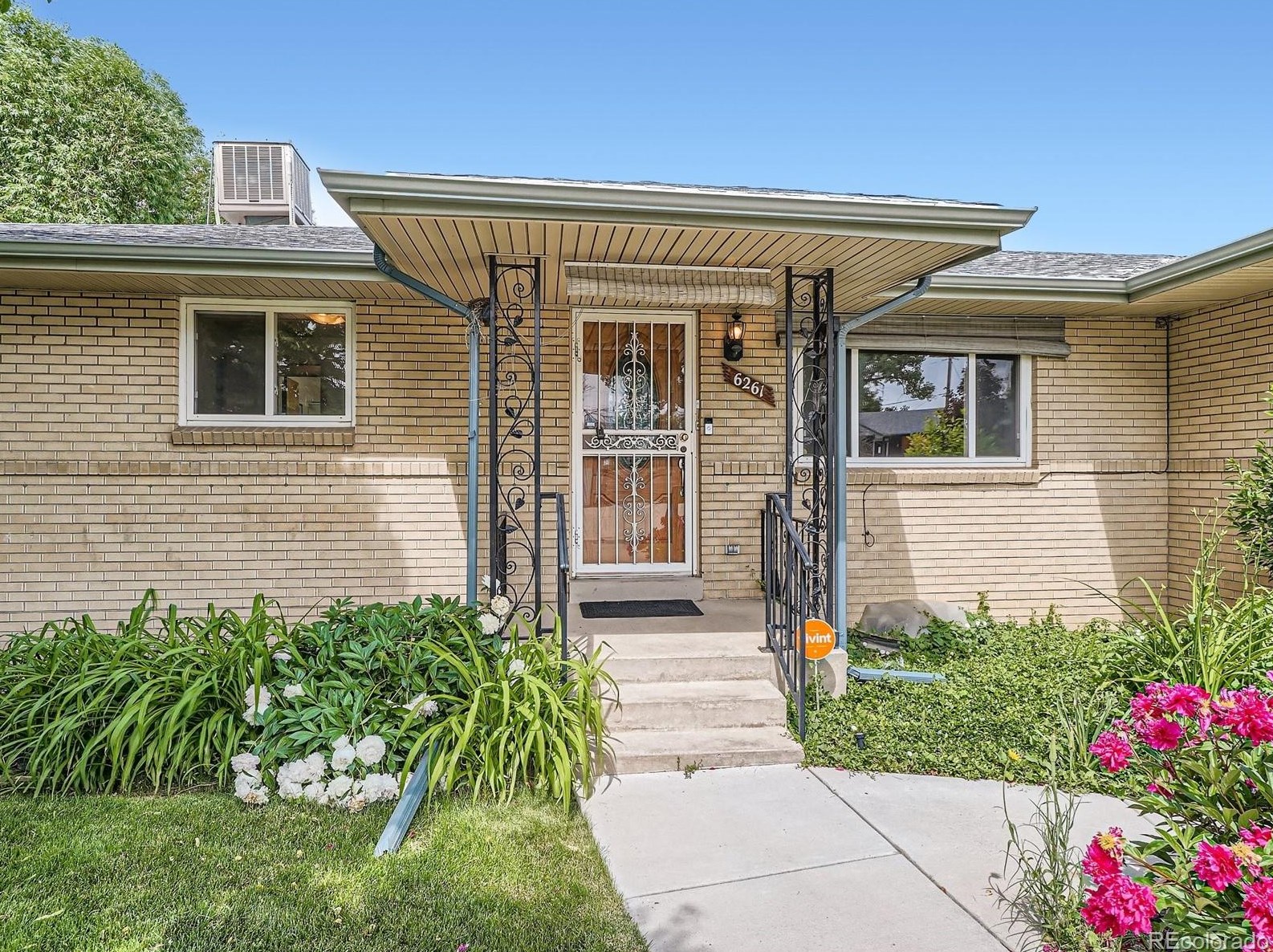 6261 Chase St, Arvada, CO 80003-5224