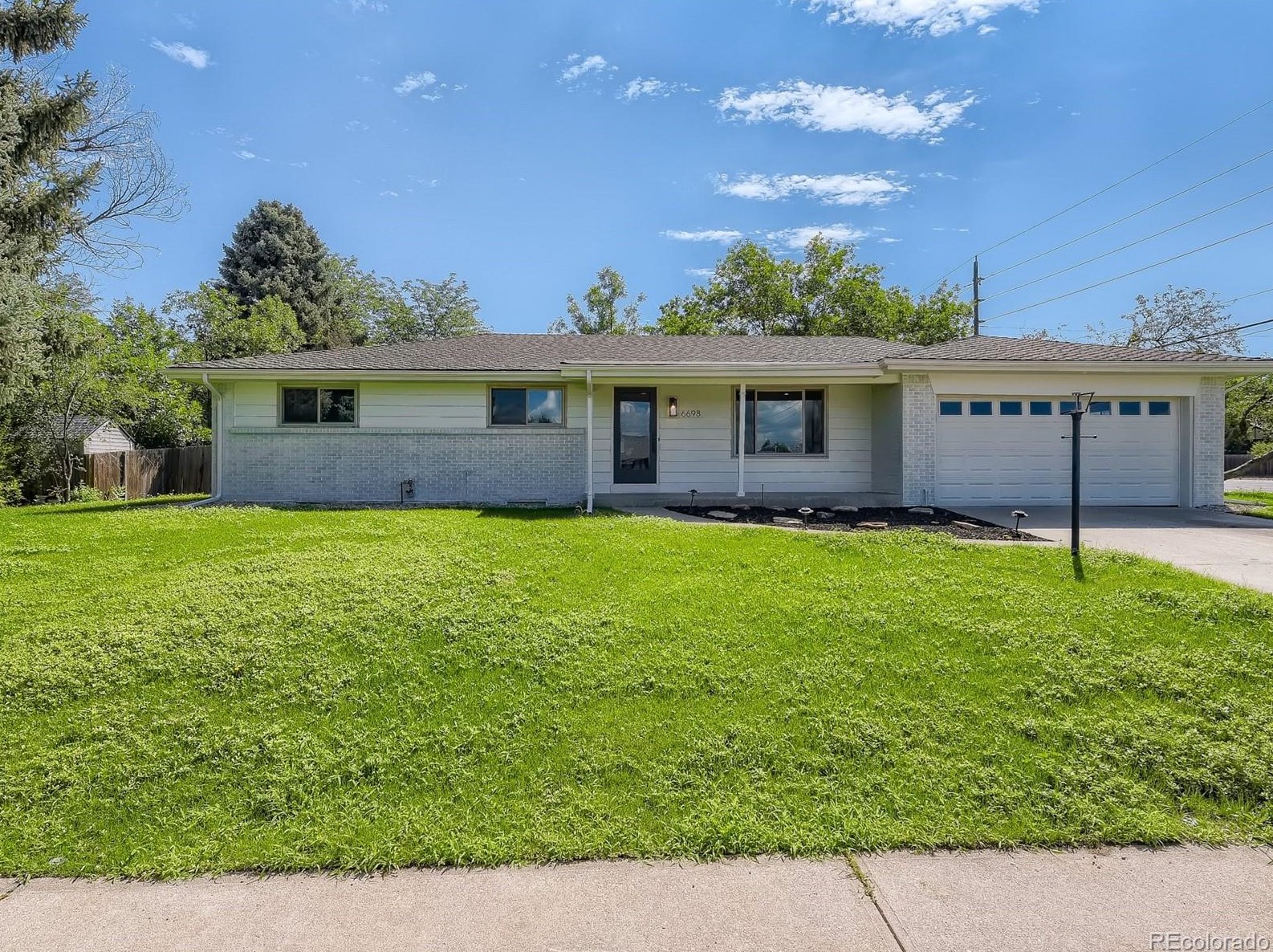 6698 Marion St, Littleton, CO 80121-2555