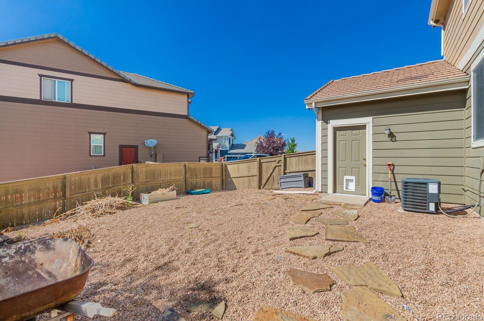 19 Peabody St, Castle Rock CO  80104-8812 exterior