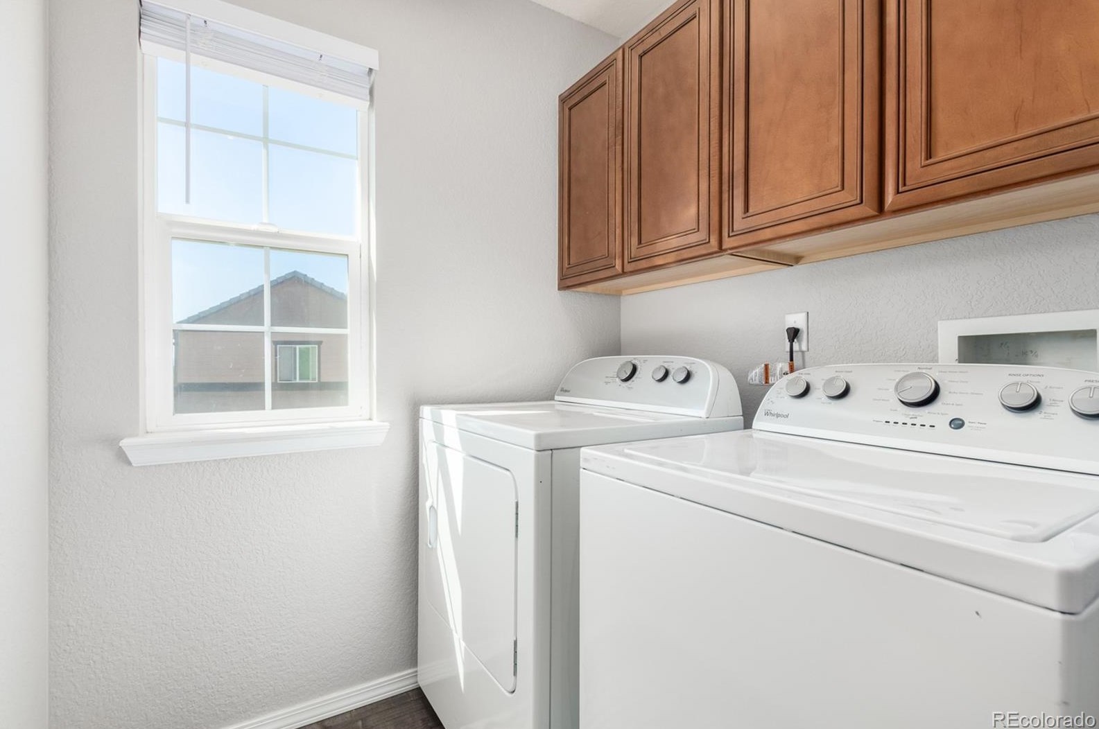 19 Peabody St, Castle Rock CO  80104-8812 exterior