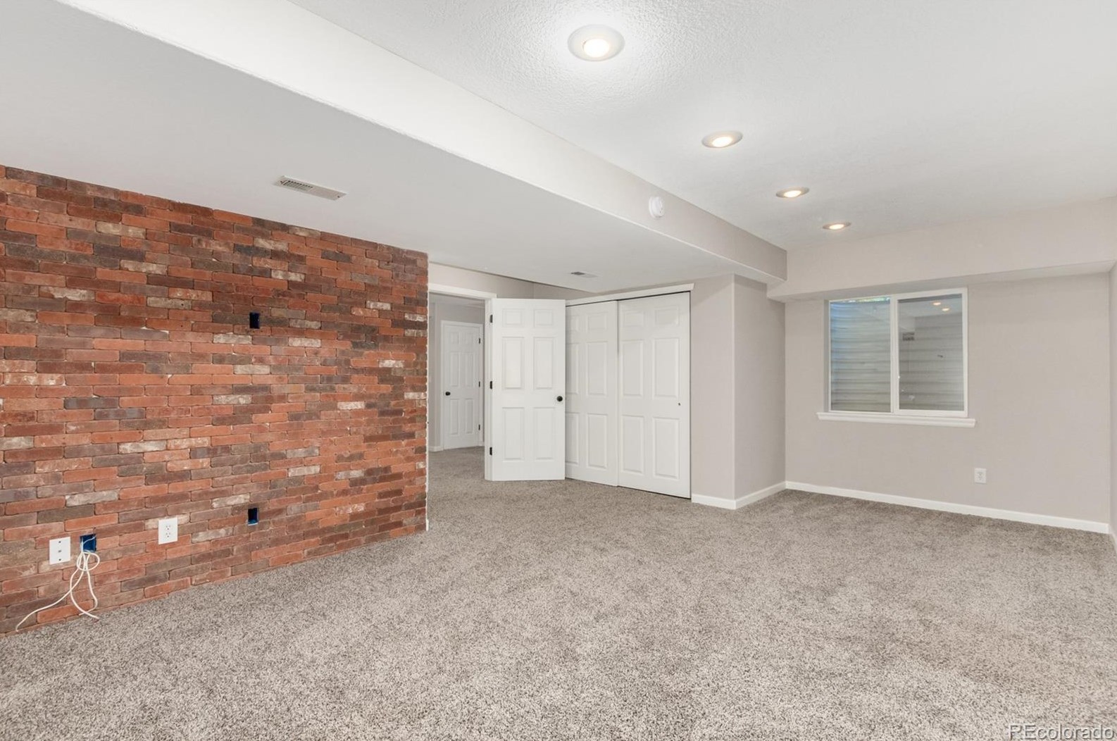 19 Peabody St, Castle Rock CO  80104-8812 exterior