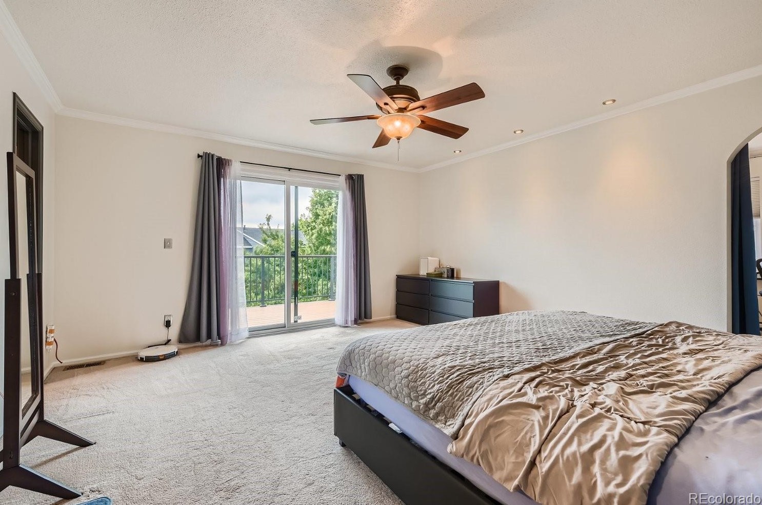 9615 Moss Rose Cir, Littleton CO  80129-6435 exterior