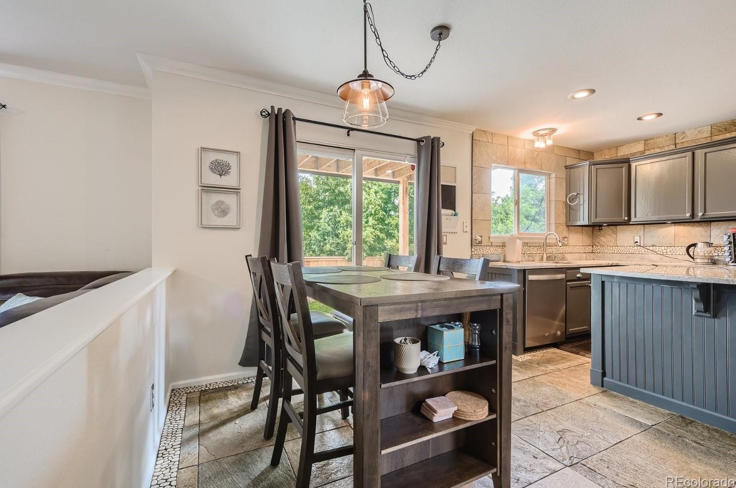 9615 Moss Rose Cir, Littleton CO  80129-6435 exterior