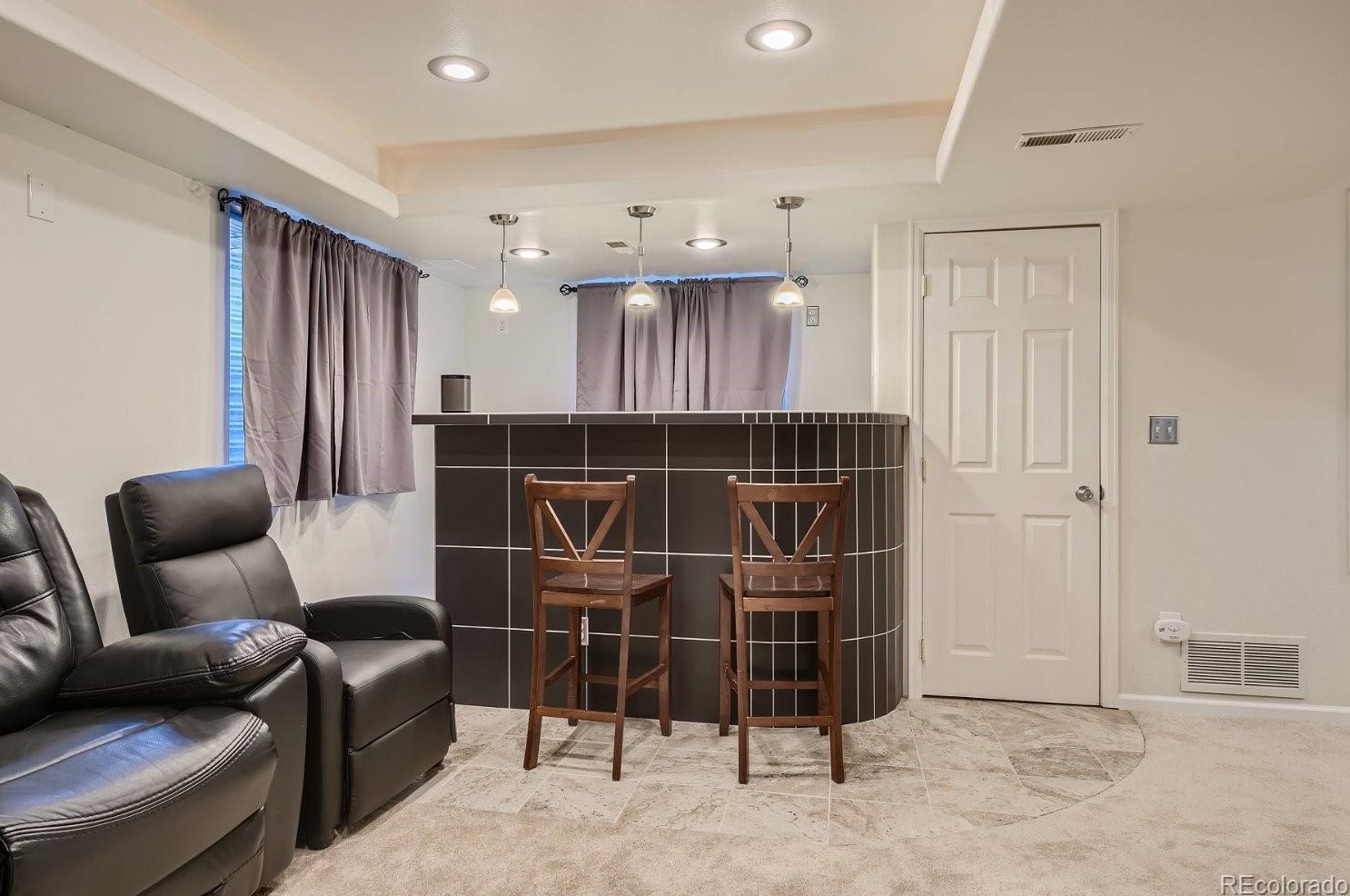 9615 Moss Rose Cir, Littleton CO  80129-6435 exterior