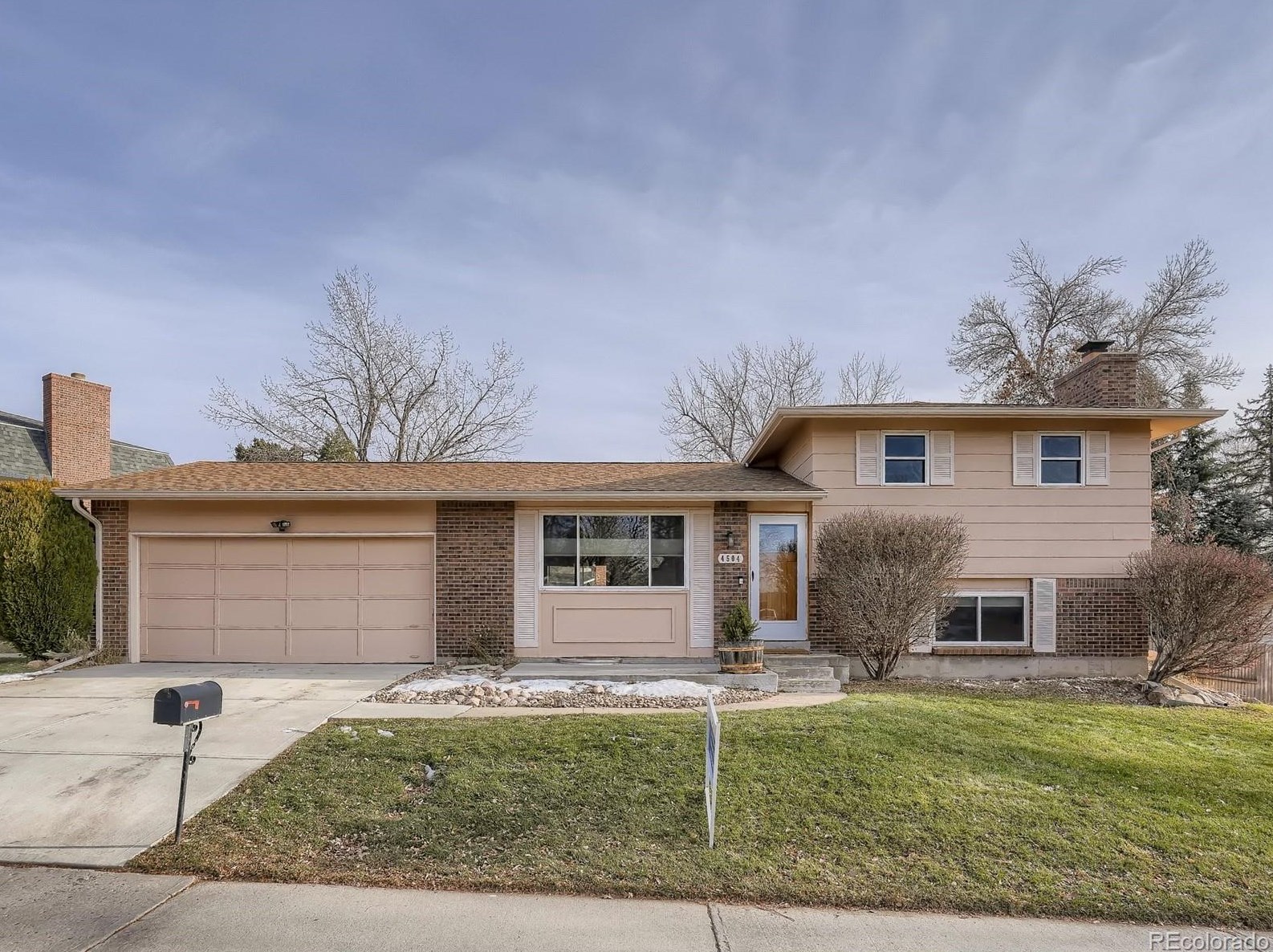 4504 Lake Cir, Littleton, CO 80121-6769