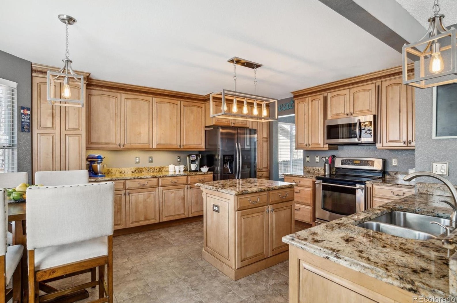 6247 Urban St, Littleton CO  80127-2389 exterior