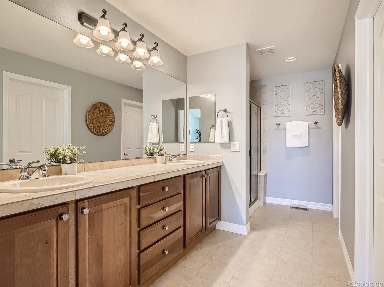 7880 Quatar Ct, Aurora CO 80015-5015 exterior