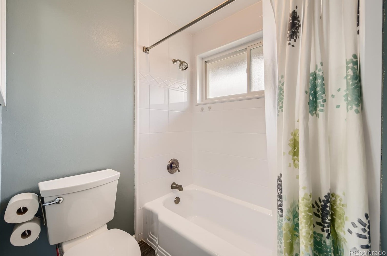 2858 Peakview Cir, Littleton CO 80121-3252 exterior