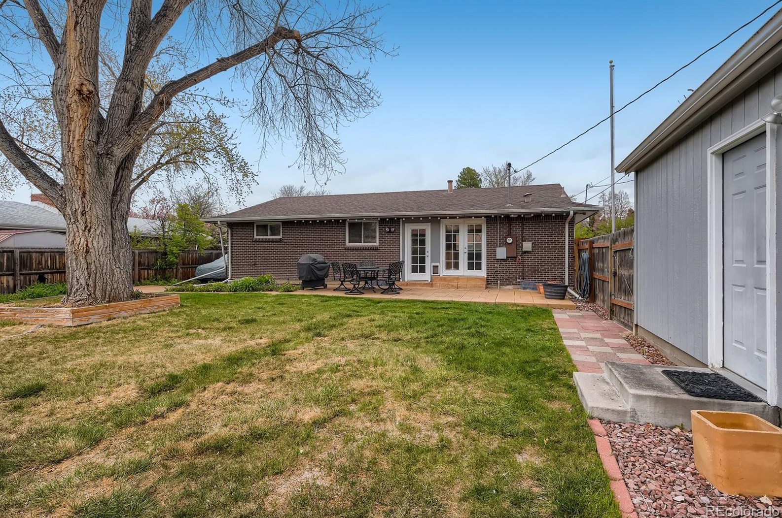 2858 Peakview Cir, Littleton CO 80121-3252 exterior