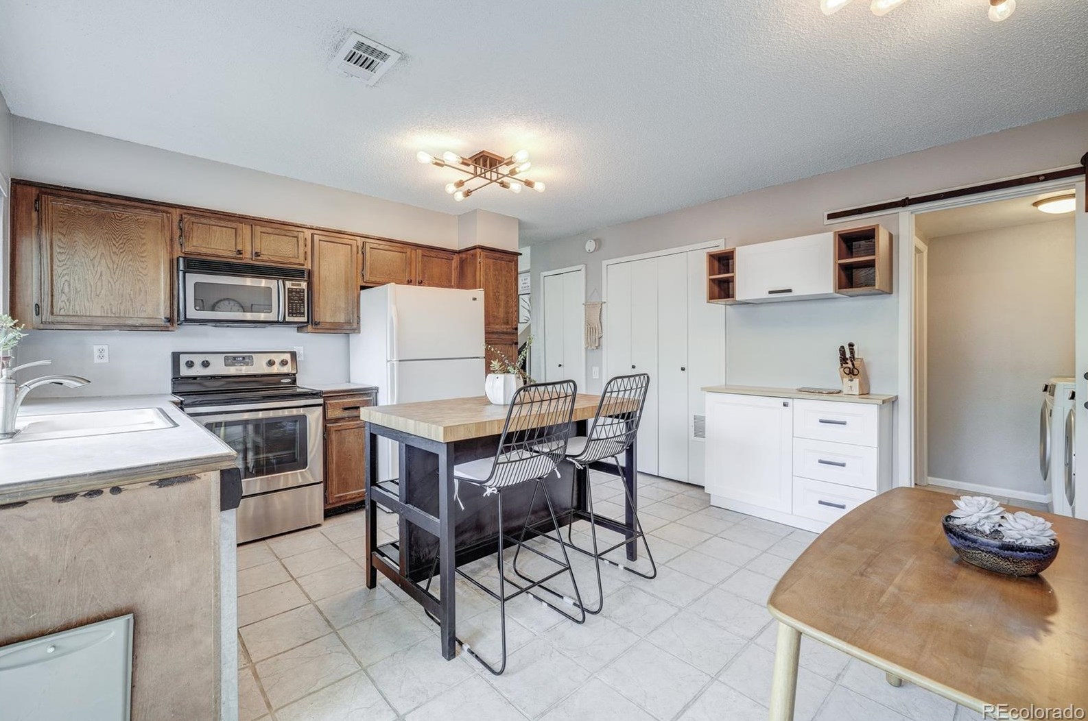 7041 Knolls Way, Littleton CO 80122-1750 exterior