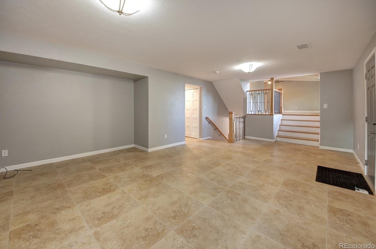 1394 Easter Cir, Littleton CO  80122-1356 exterior