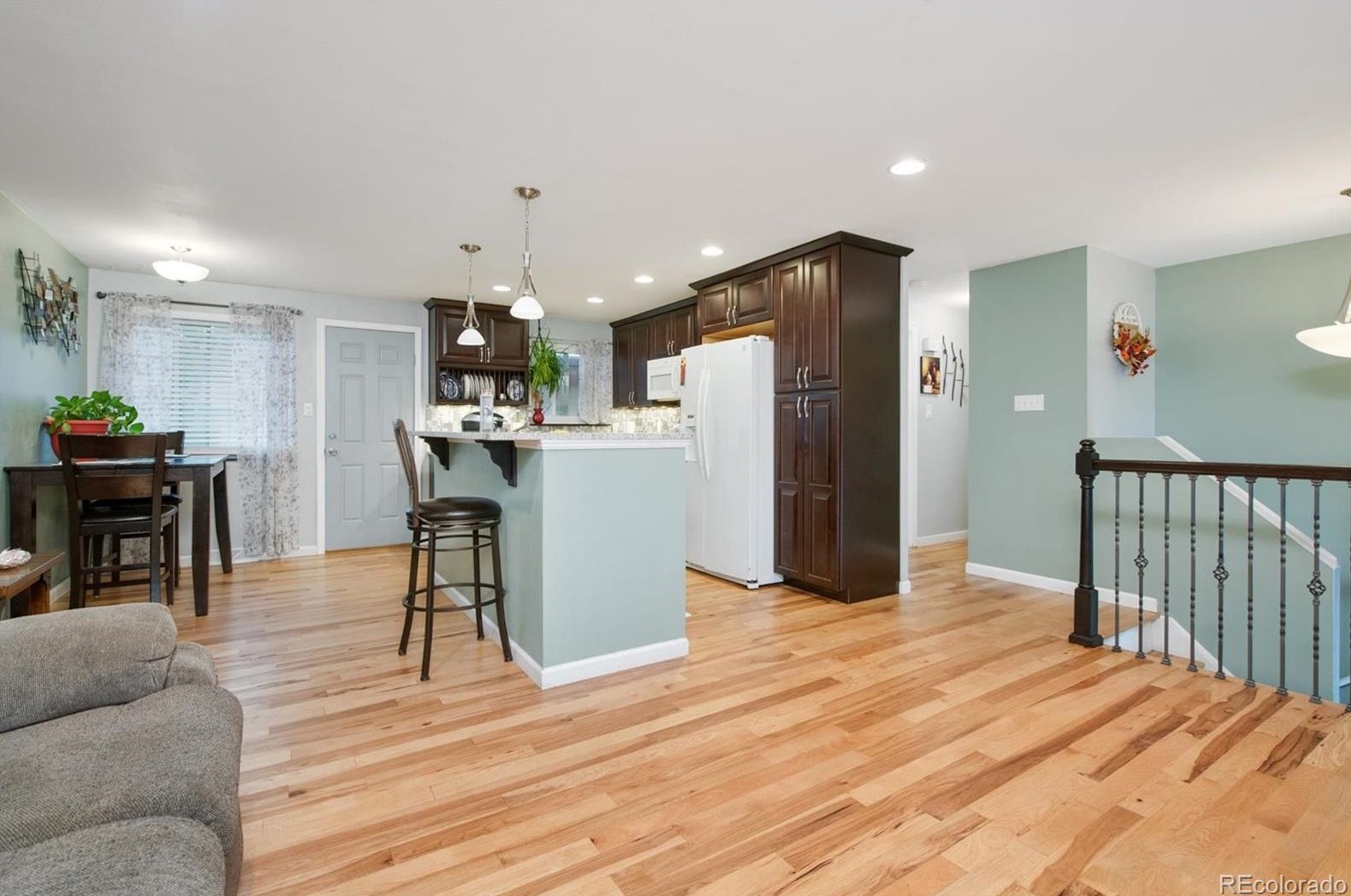 7338 Fremont Dr, Littleton CO 80128-4743 exterior