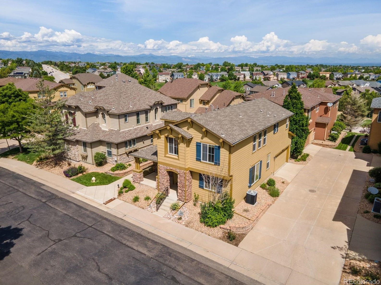 10549 Ashfield St, Littleton, CO 80126-8071