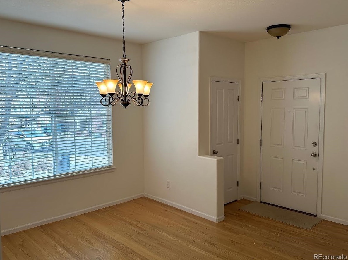 9489 Cedarhurst Ln, Littleton, CO 80129-2579