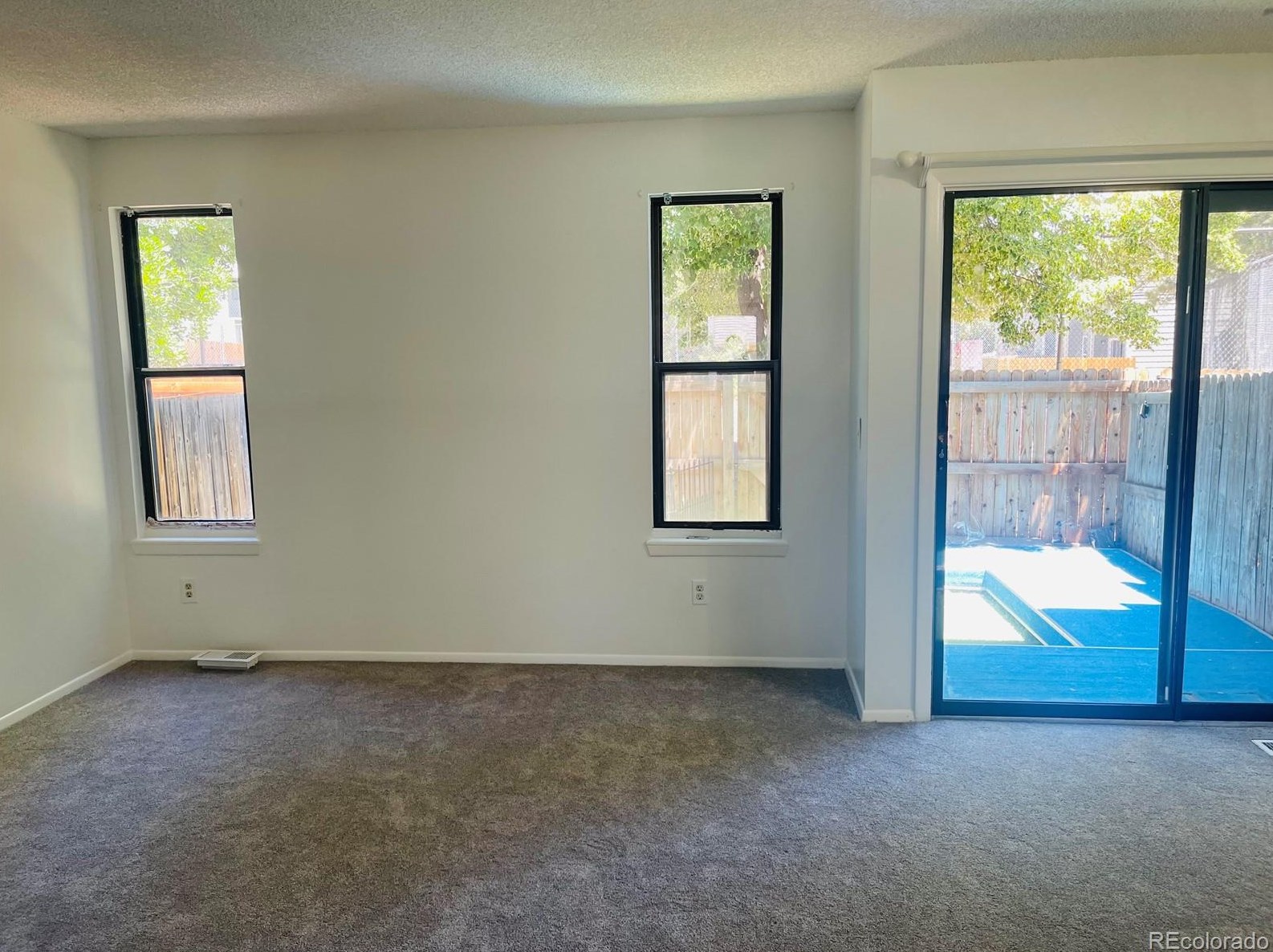 8685 Carr Loop, Arvada CO  80005-1572 exterior