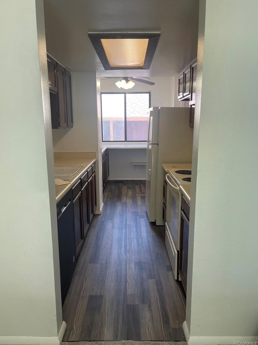 8685 Carr Loop, Arvada CO  80005-1572 exterior