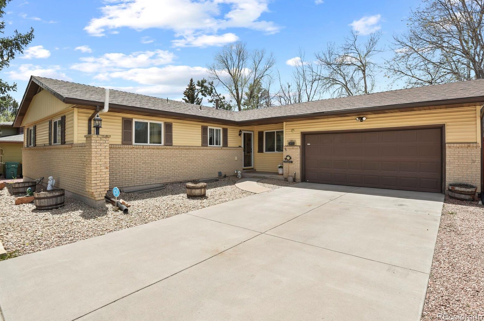 1418 Osgood Rd, Colorado Springs, CO 80915-2233