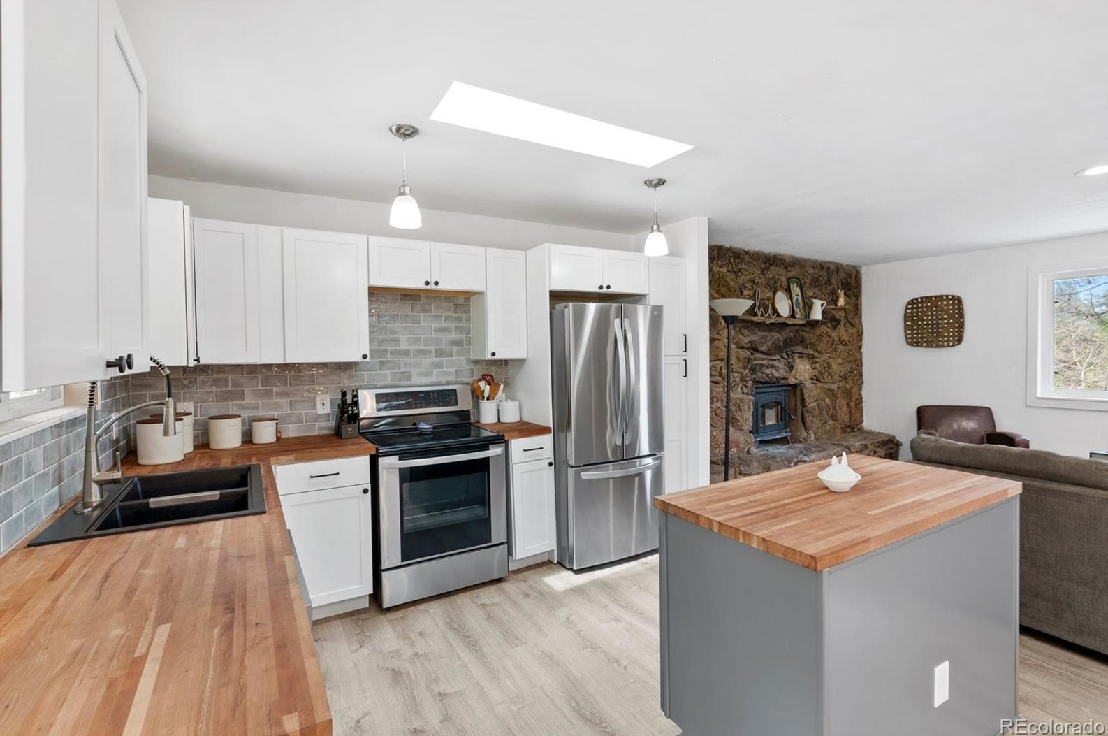 493 Bob Cat Trl, Bailey CO  80421-2183 exterior