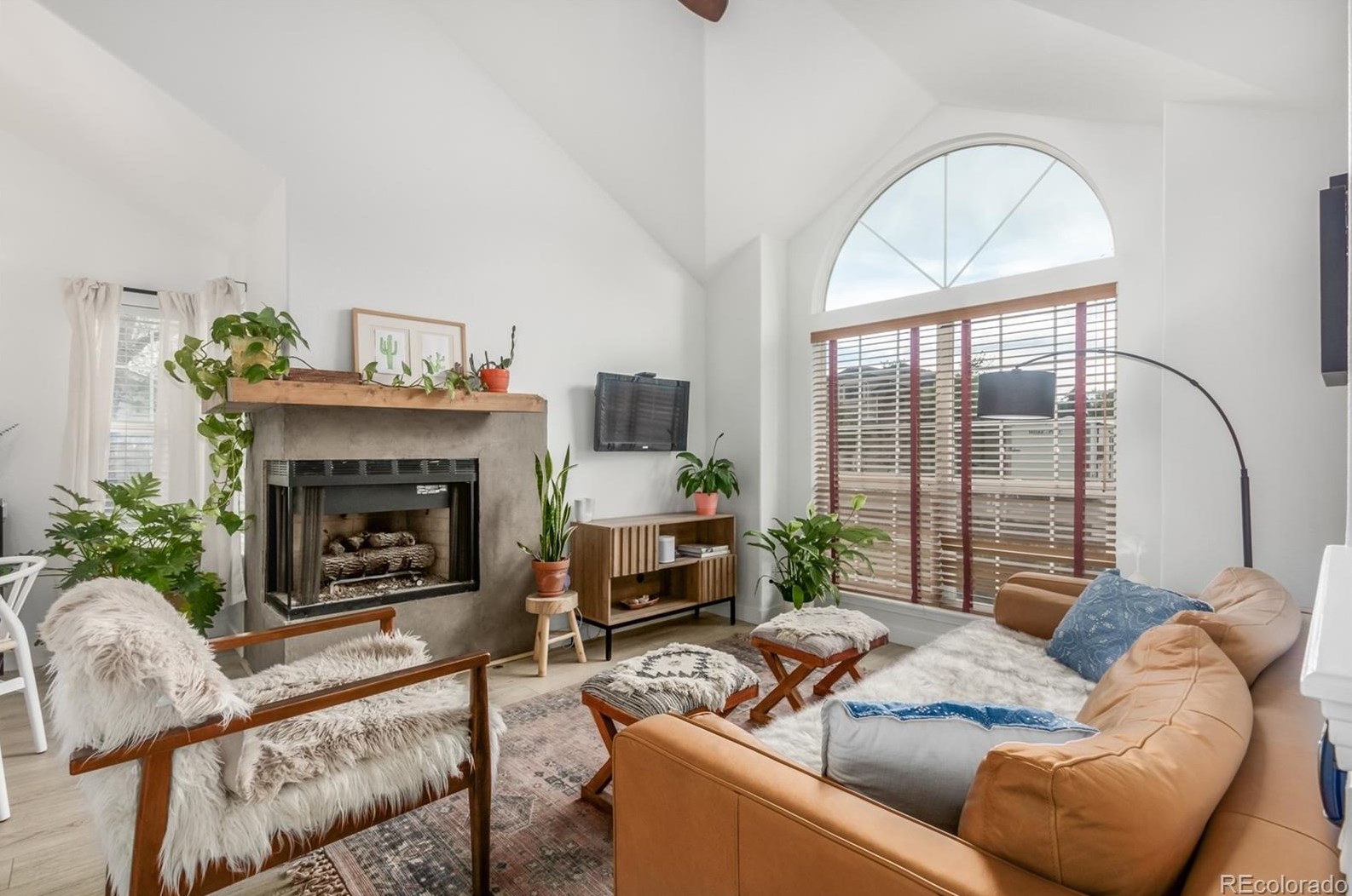 8602 Balsam St, Littleton CO 80128-6112 exterior