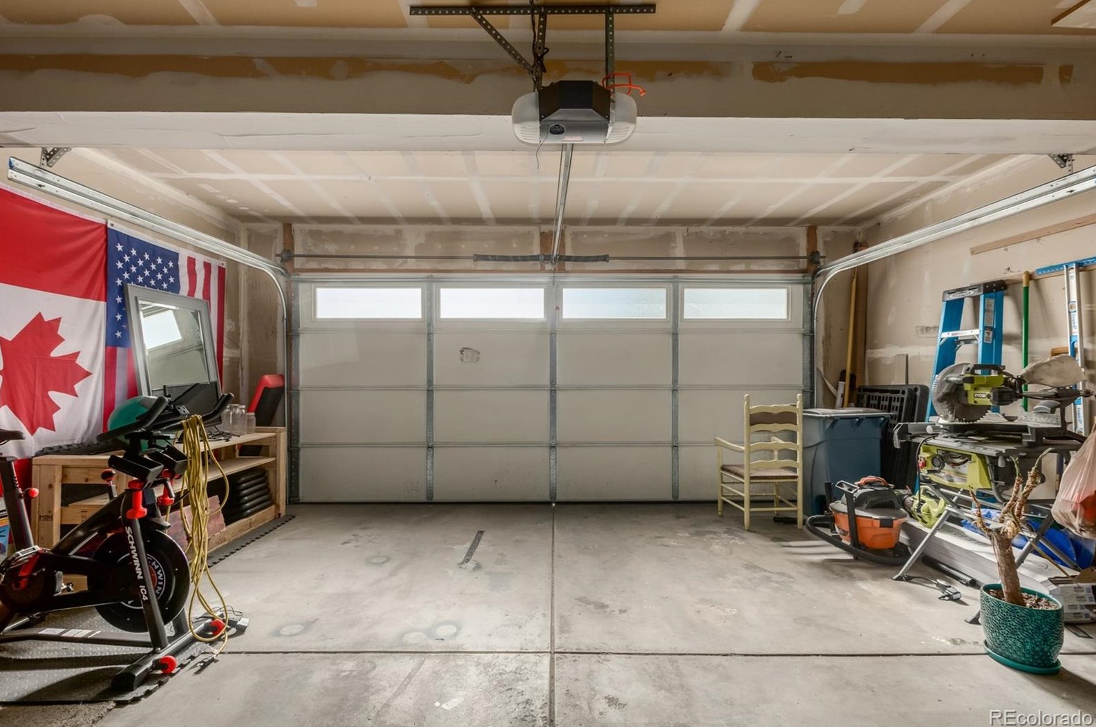 8602 Balsam St, Littleton CO 80128-6112 exterior