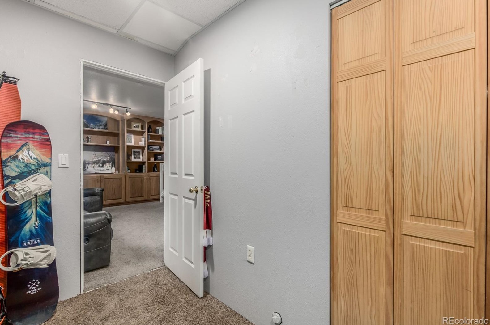 8602 Balsam St, Littleton CO 80128-6112 exterior