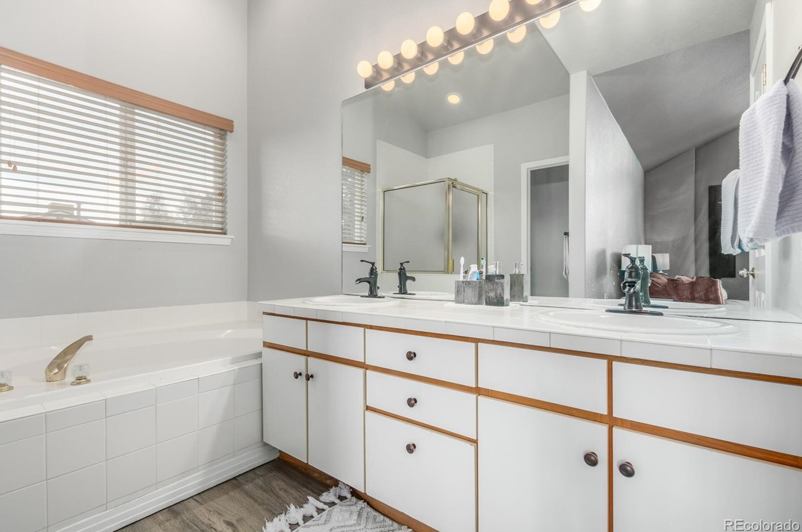 8602 Balsam St, Littleton CO 80128-6112 exterior