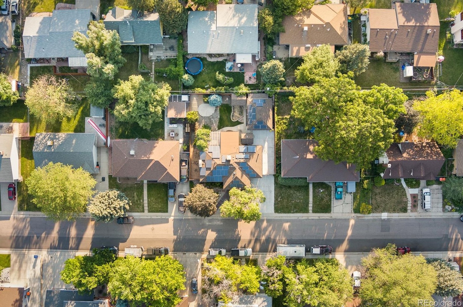 6049 Vivian St, Arvada CO  80004-4130 exterior