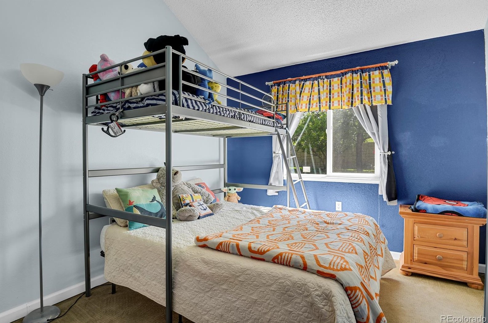 2831 Davies Dr, Littleton CO 80120-2933 exterior