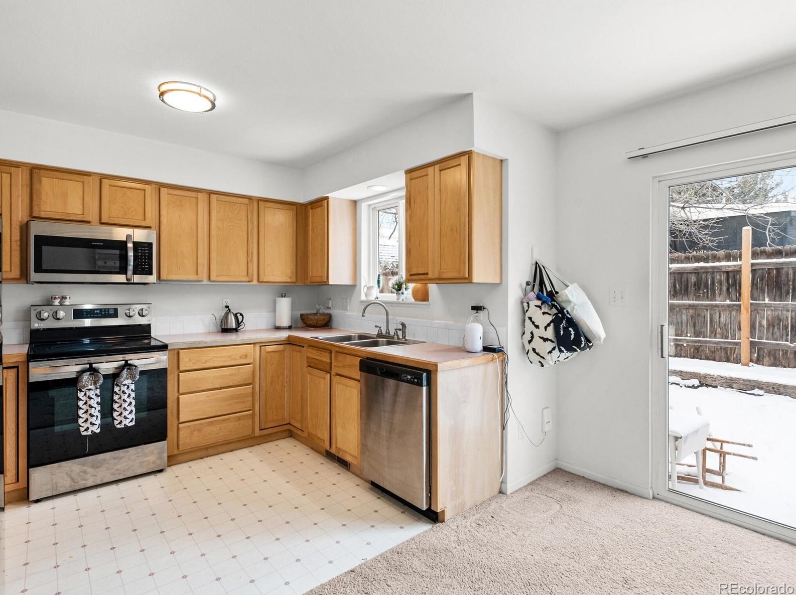 2162 Meadow Ct, Longmont CO  80501-1523 exterior