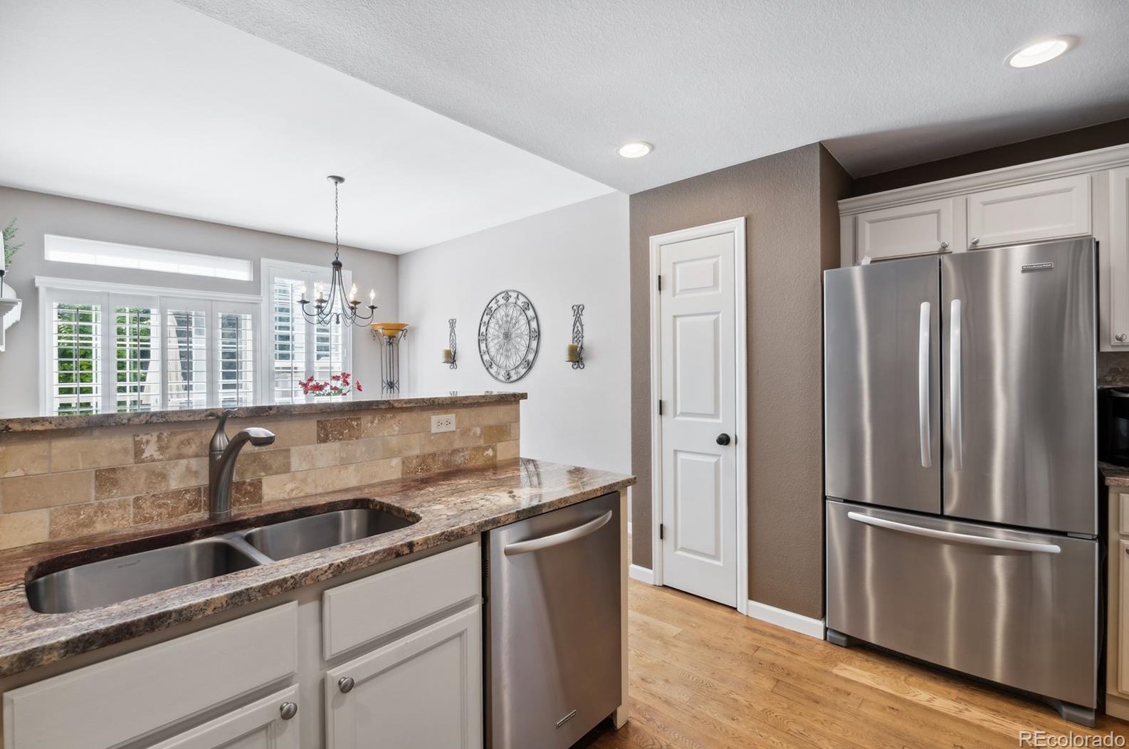 6027 Trailhead Rd, Littleton CO 80130-5327 exterior