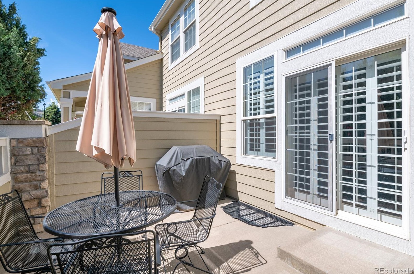 6027 Trailhead Rd, Littleton CO 80130-5327 exterior