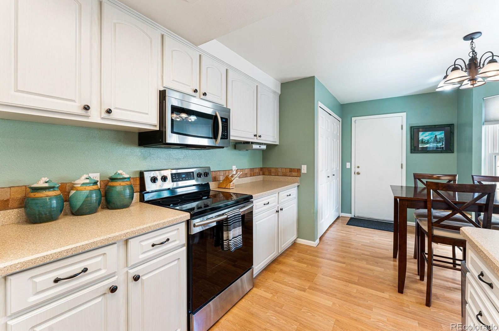 8234 High Ct, Littleton CO 80122-3673 exterior